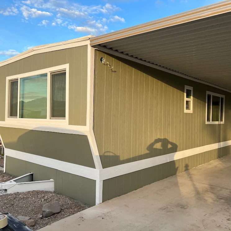 Mobile home exterior after - Extreme Maintenance, Bullhead City AZ